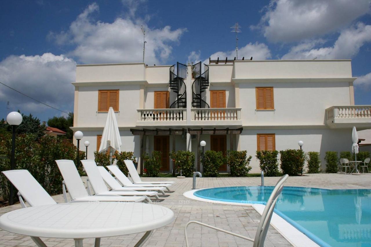 Appartamenti Ginevra Santa Maria al Bagno Exterior photo